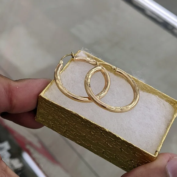 10kt Real Gold Hoop Earring - Picture 2 of 10